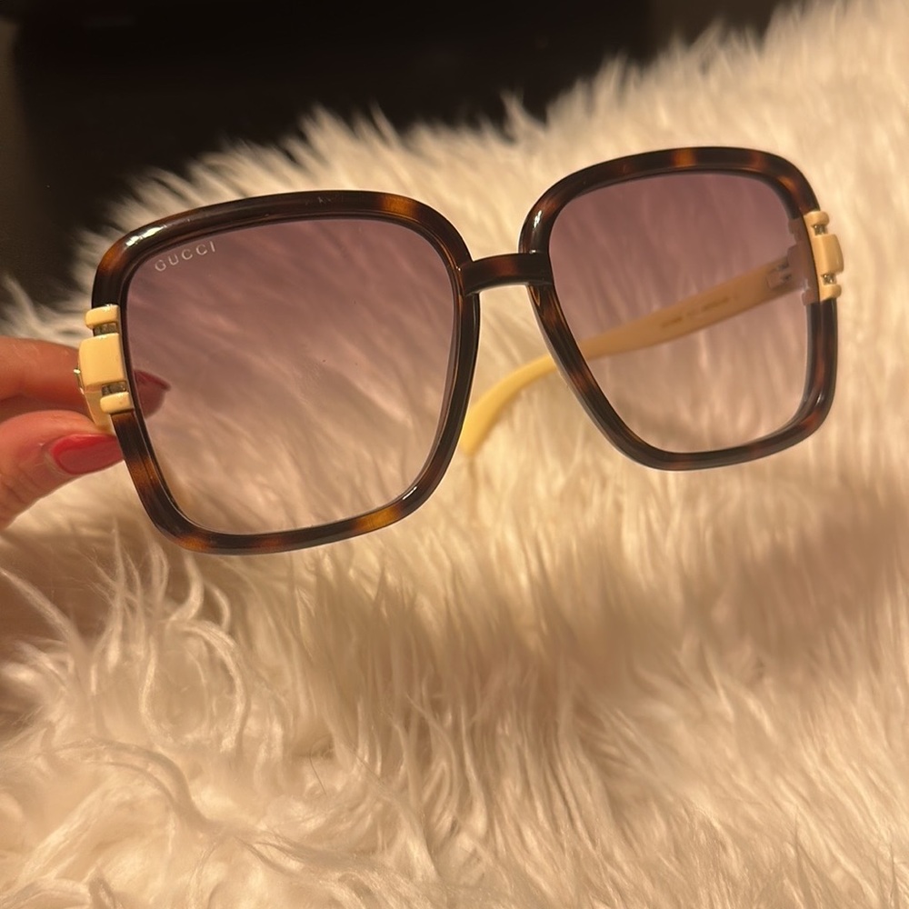 GUCCI SUNGLASSES SUMMER 2022 - Picture 8 of 8